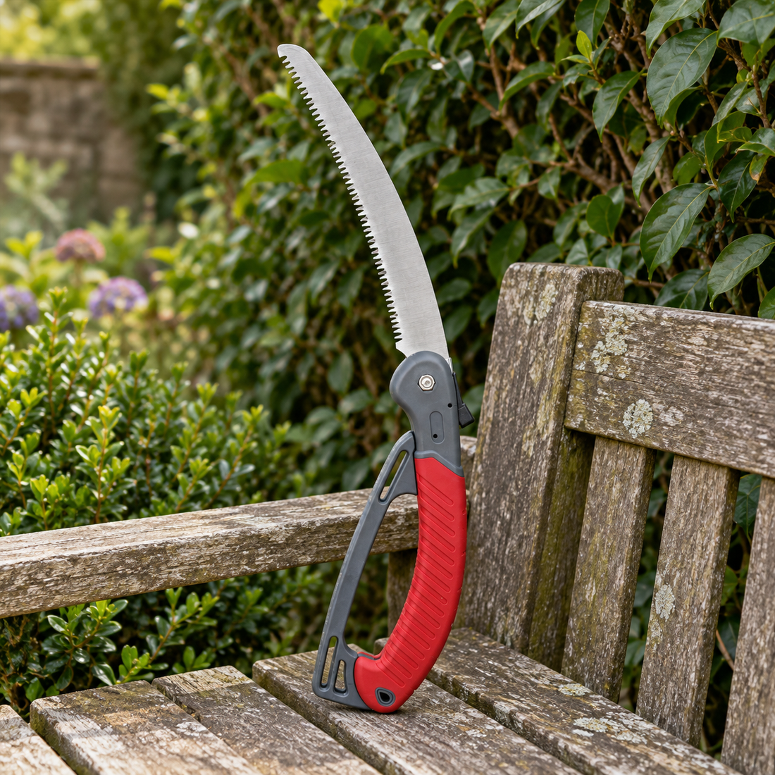 Kent &amp; Stowe Large Folding Saw with Hand Guard