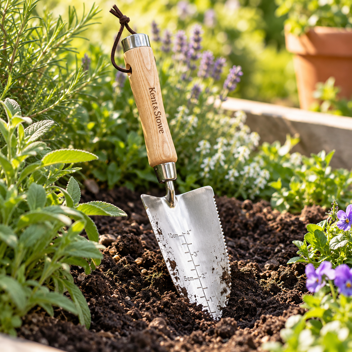 Kent &amp; Stowe The Capability Trowel
