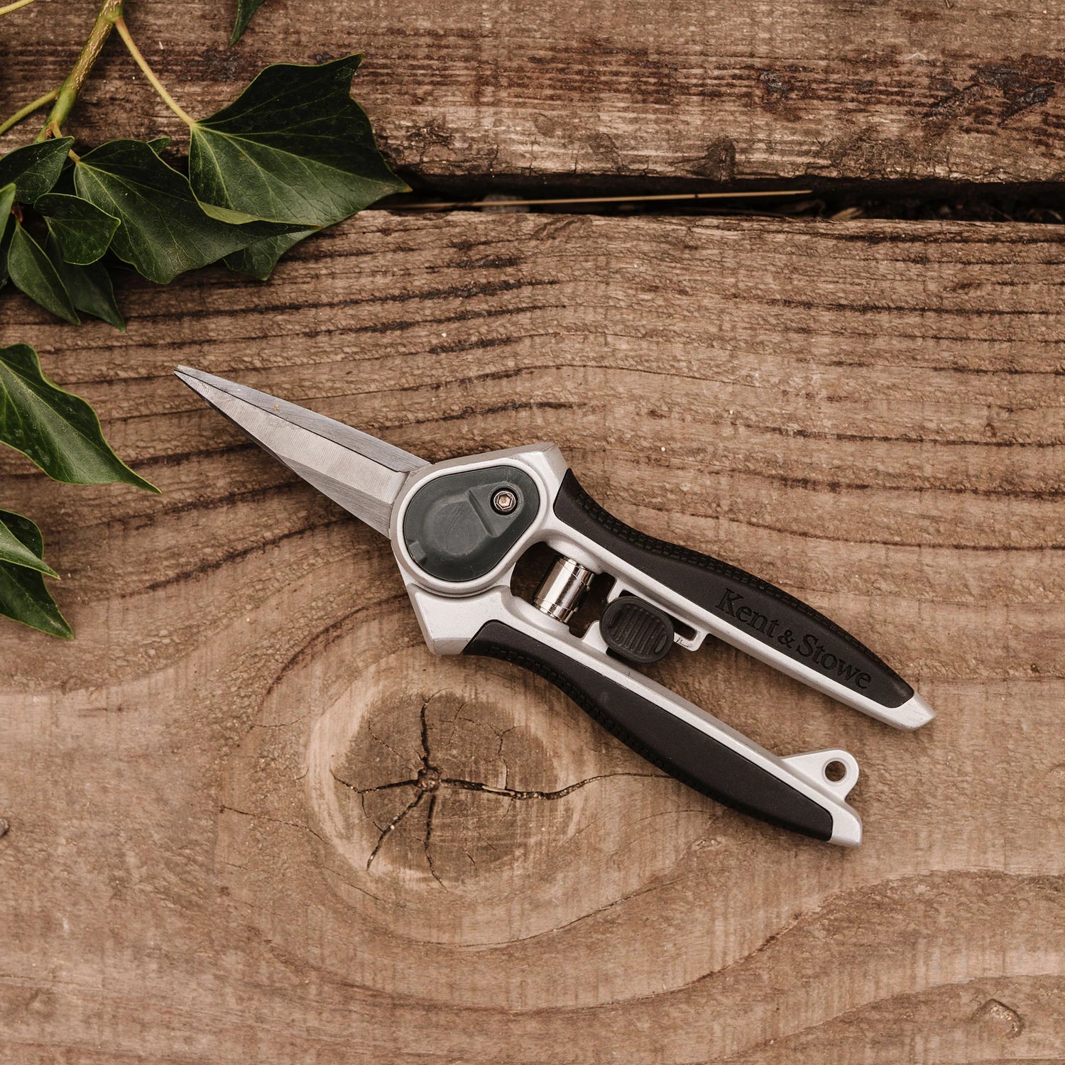Eversharp Garden Snips by Kent &amp; Stowe