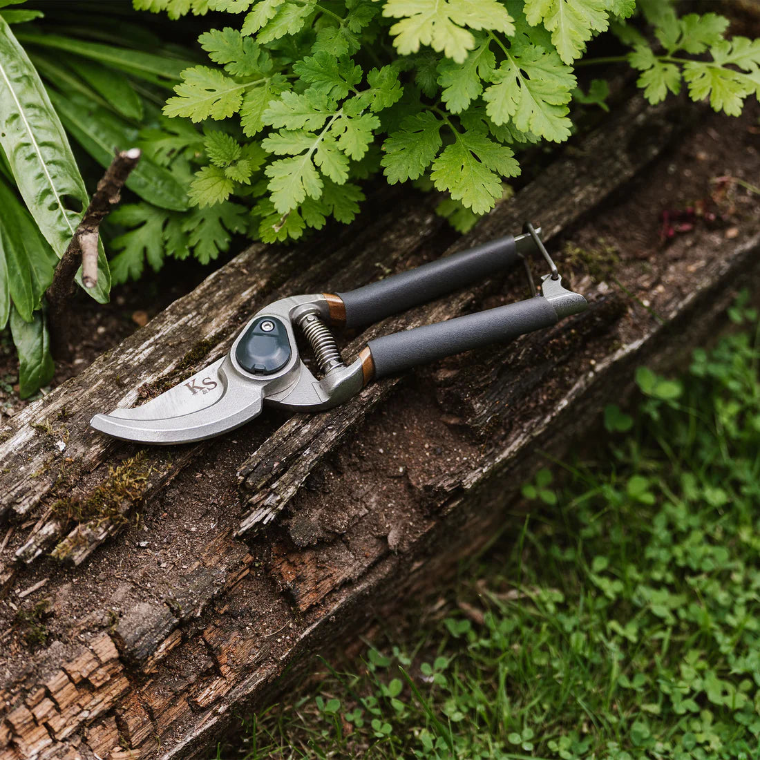 Kent &amp; Stowe Traditional All Purpose Secateurs